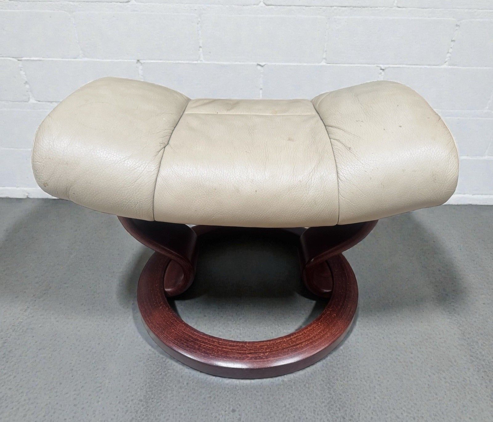 Ekorness Stressless Reclining Armchair And Footstool Mayfair Range Super Quality photo vinterior