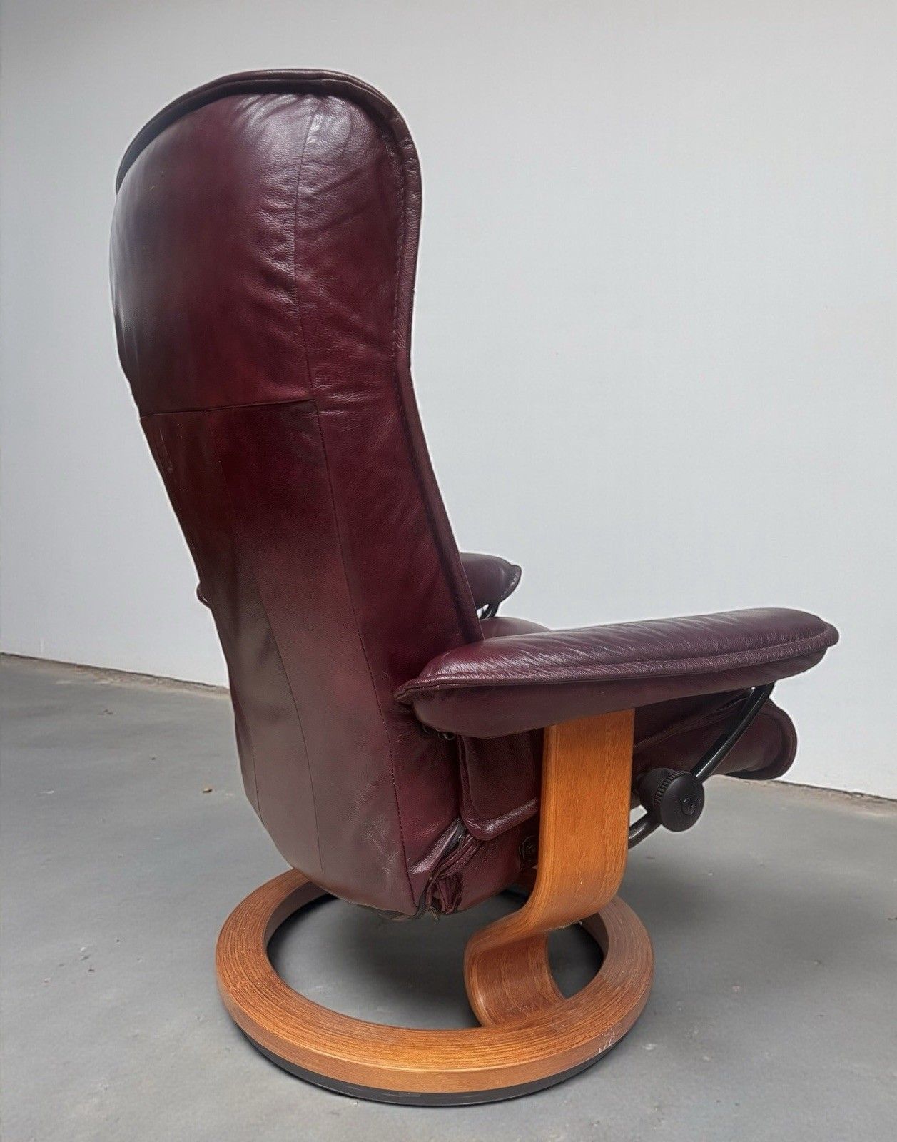 Ekorness Stressless Reclining Armchair And Footstool Consul Range Super Quality photo 395.0
