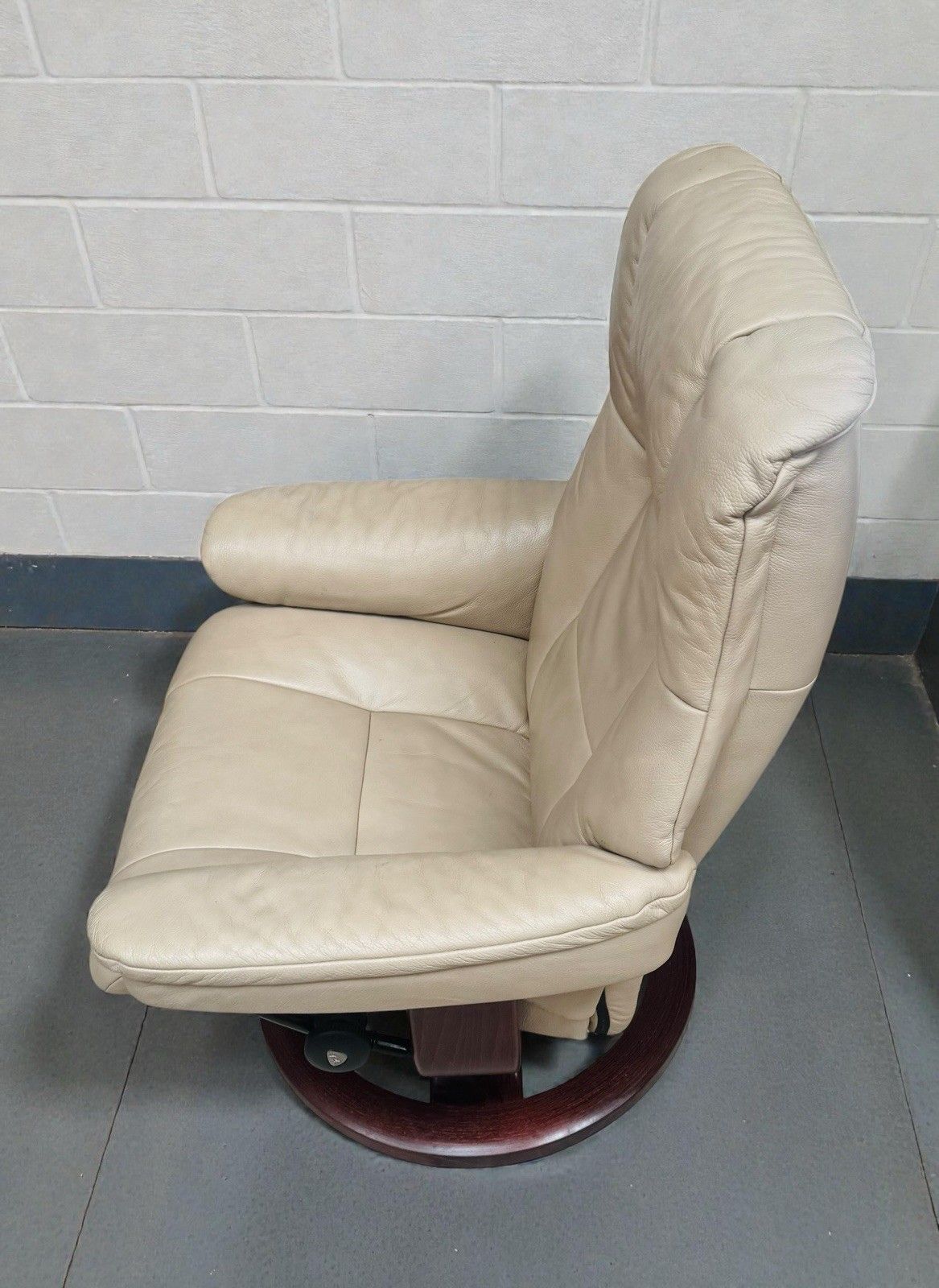 Ekorness Stressless Reclining Armchair  Mayfair Range Super Quality photo Furniture