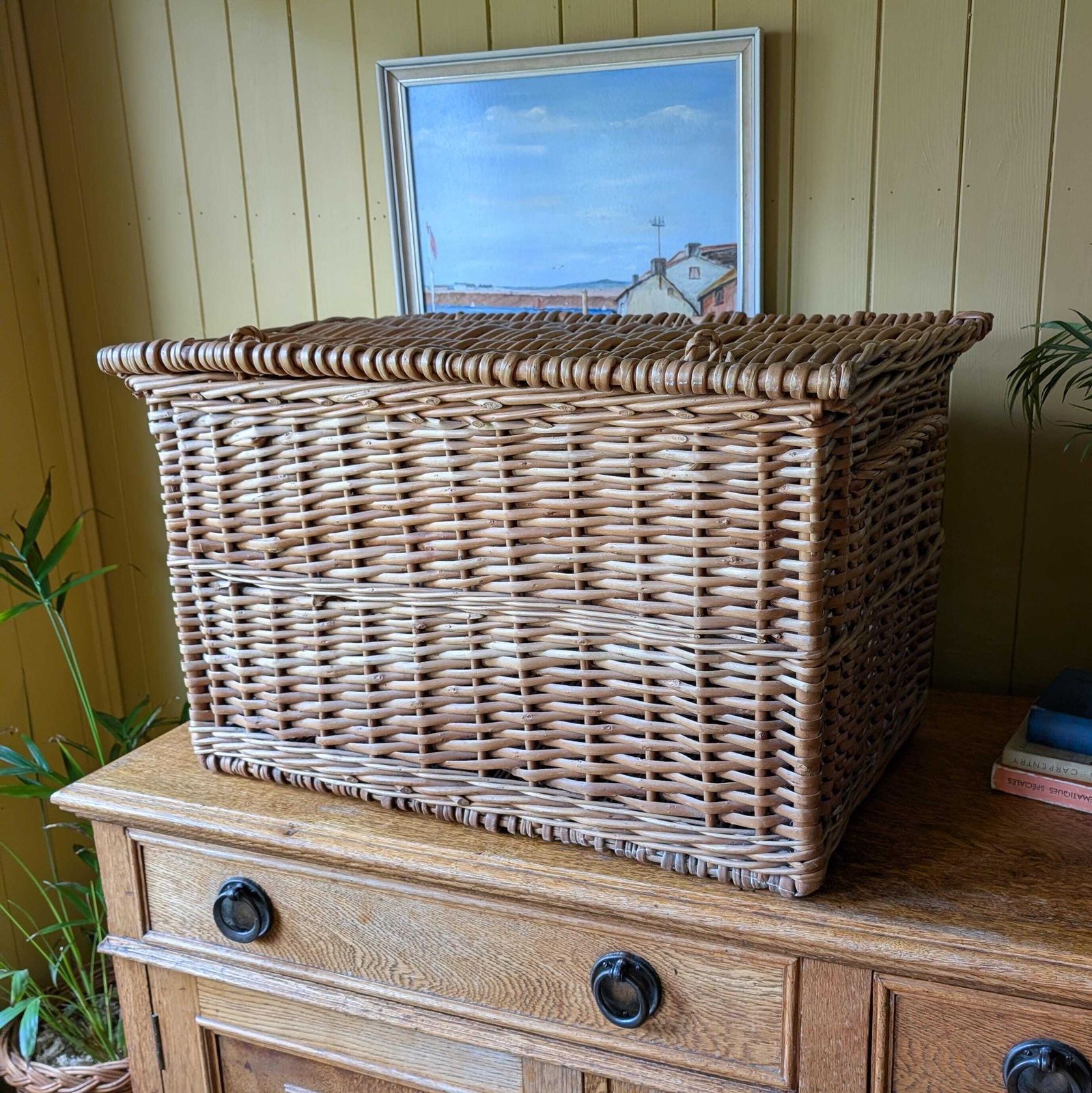 Vintage Wicker Basket With Lid photo Home Decor
