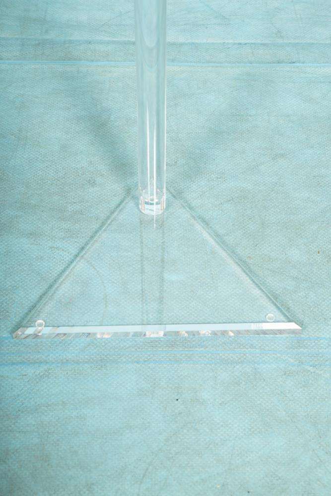 photo buy Minimalistische Dressboy Van Plexiglas, Postmodern Kapstok Jaren 1980