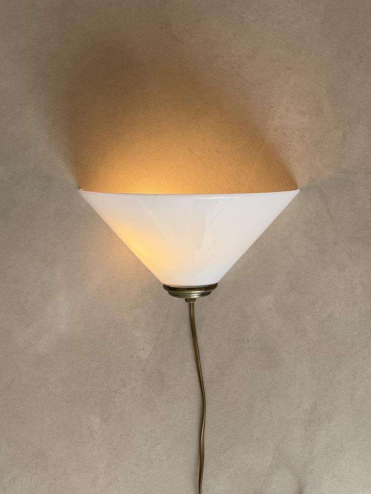Mid Century Wandlamp Matglas Messing Jaren 1970