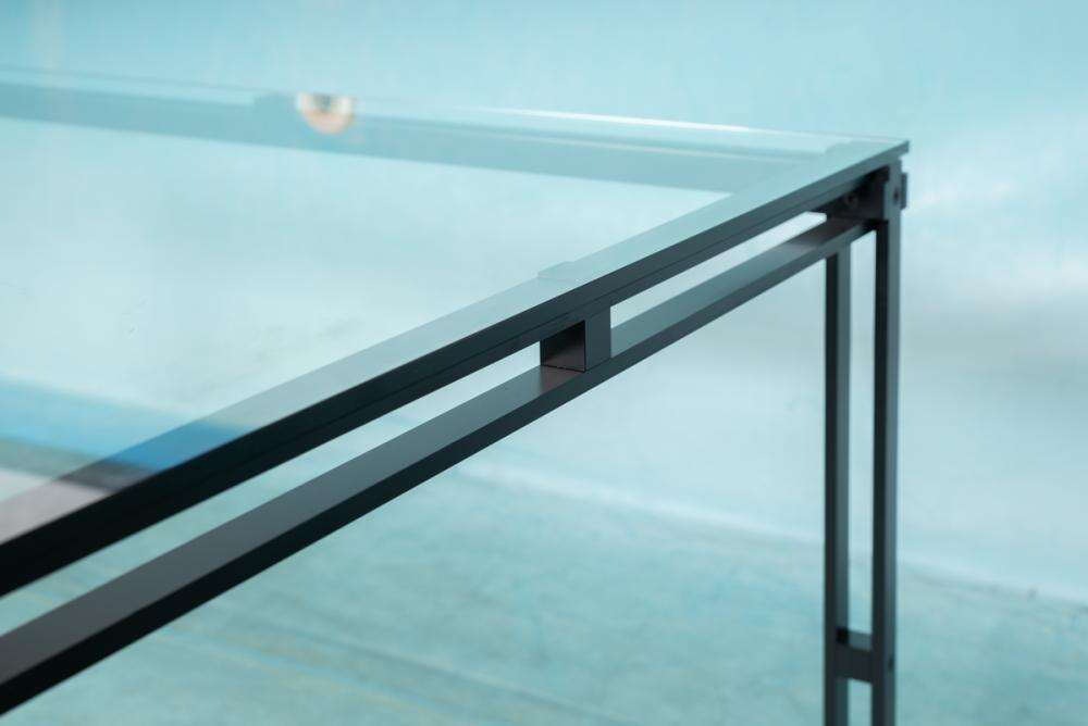 1042.0 Minimalistische Glazen Eettafel Met Metalen Onderstel, Mid Century Modern Jaren 1980 photo
