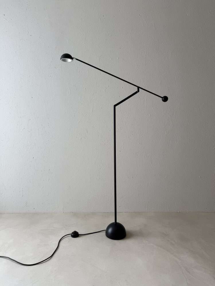 photo furniture Memphis Vloerlamp Counterbalance Sölken Jaren 80