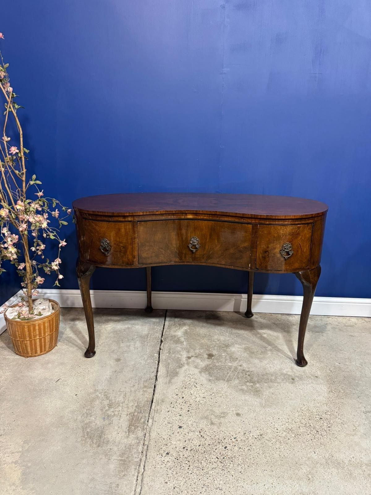 Antique Burr Walnut Sideboard Kidney Shaped Dressing Table Vintage photo Furniture