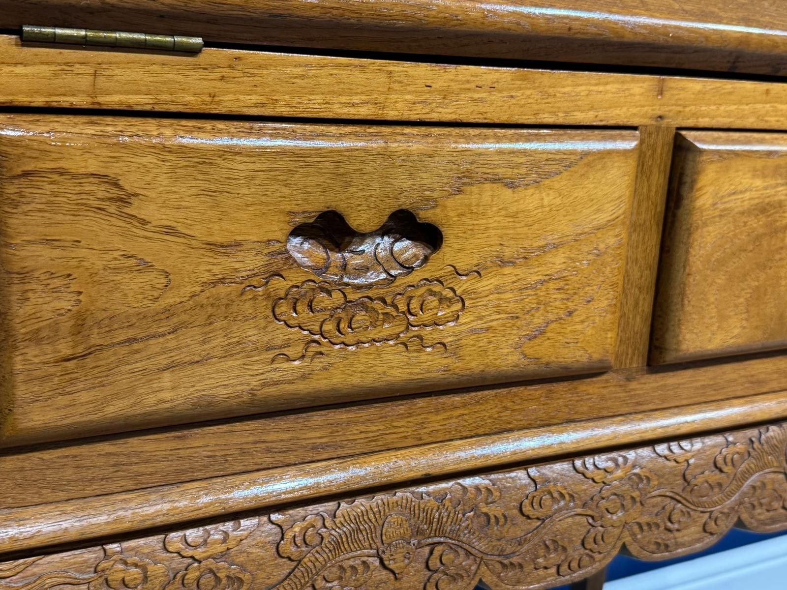 Vintage Chinese Carved Bureau Desk Sideboard Dragon Oriental Cabriolet Legs Claw photo vinterior