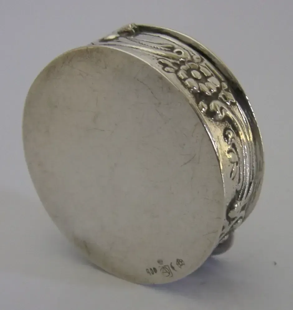 Boîte de table allemande en argent massif, scène d'époque XIXe siècle, vers 1920, 40 g photo Décoration