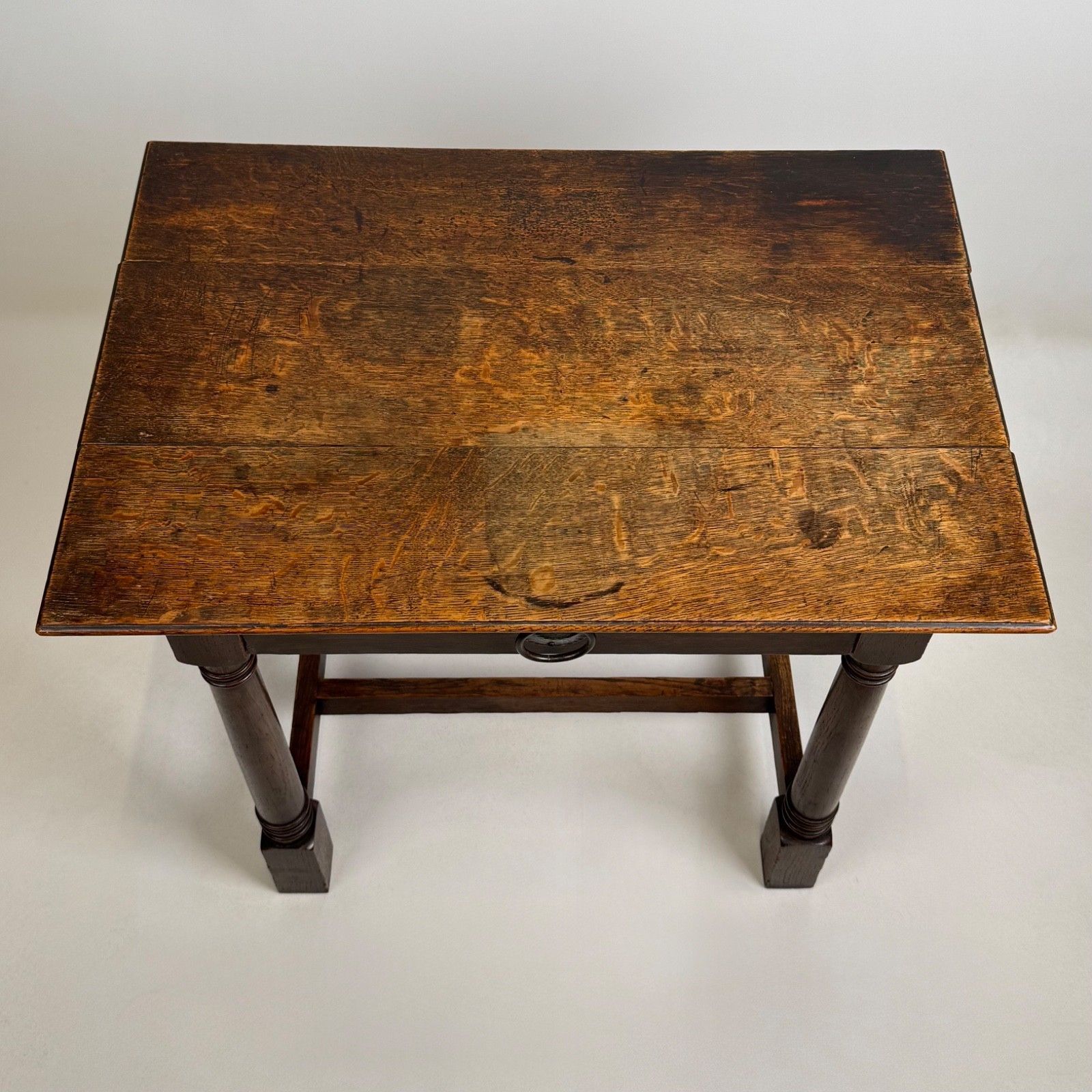 photo for sale Antique 20th Century Art Nouveau Style Side Table In Oak ( Af 5634 )