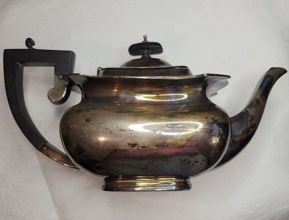 Francis Howard Epns Georgian Teapot With Bakelite Handle, Early 20th Century