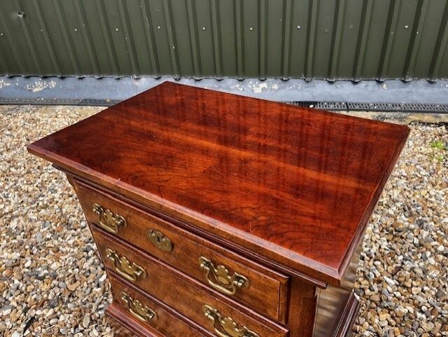 A Pair Of High Quality Georgian Style Mahogany Chests photo vintage