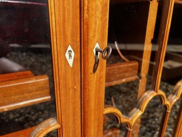 photo for sale A Fine Quality Small Scale Late Victorian Satinwood & Marquetry Inlaid Collectors Cabinet