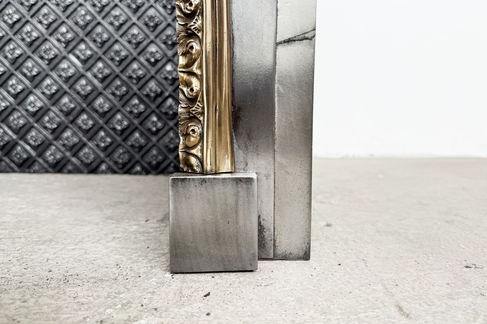 photo vinterior Early 19th Century Regency Cast Iron And Bronze Fire Box