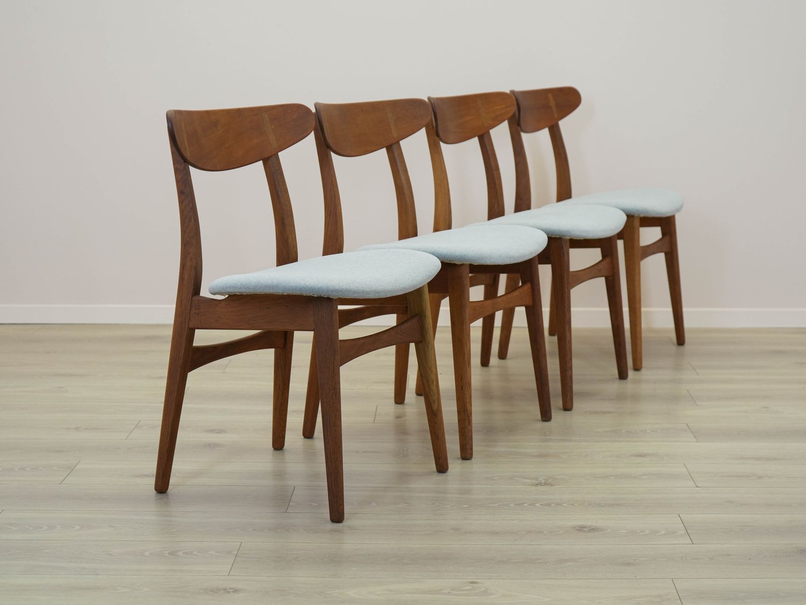 Set Of Four Chairs Ch30, Danish Design, 1960s, Designer: Hans J. Wegner photo for sale