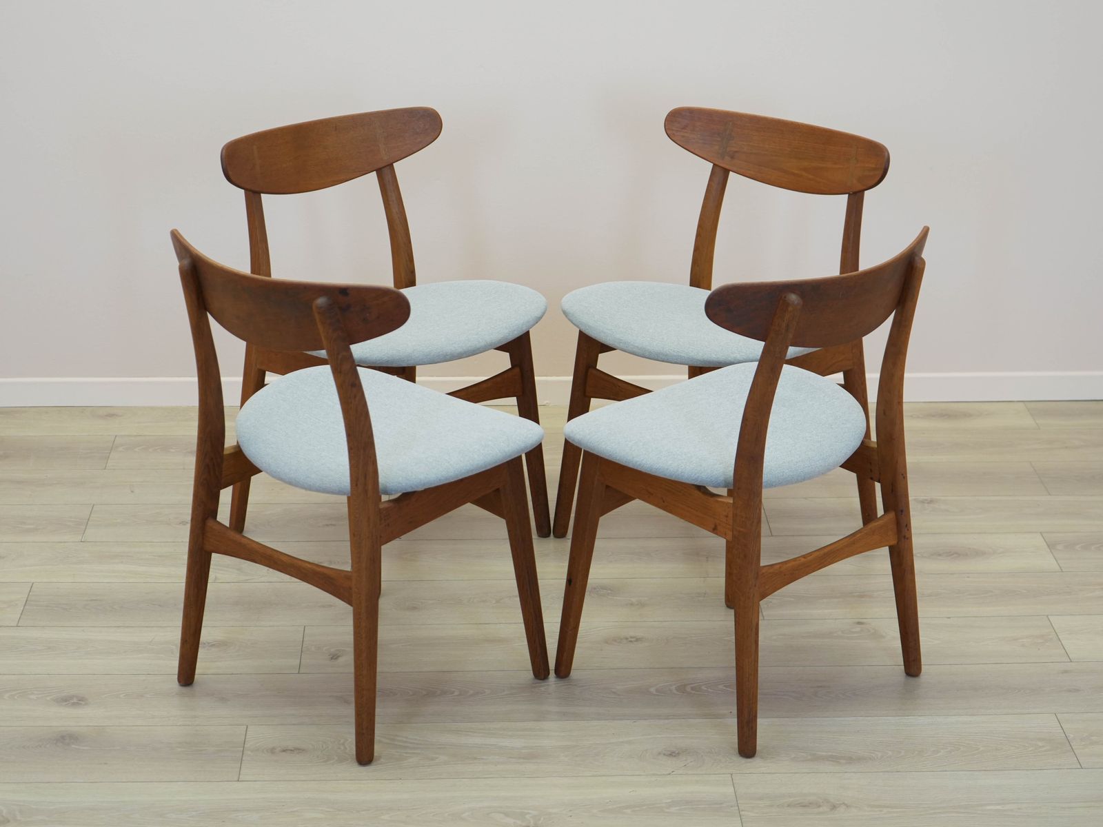 Set Of Four Chairs Ch30, Danish Design, 1960s, Designer: Hans J. Wegner photo vinterior
