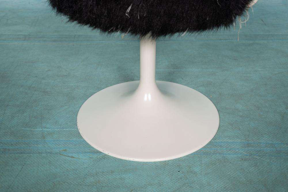 photo vinterior Space Age Design Stoel Jaren Zestig, Pluche Kruk Trompetvoet
