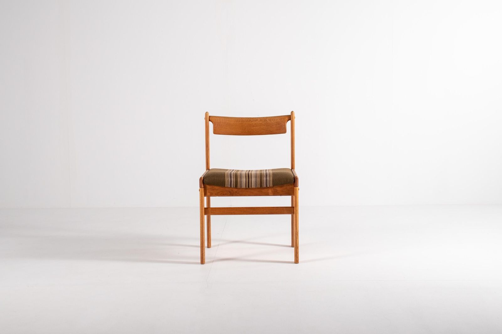 2349.0 Set Of 6 Oak Dining Chairs By H.W. Klein For Bramin, Denmark, 1960s photo