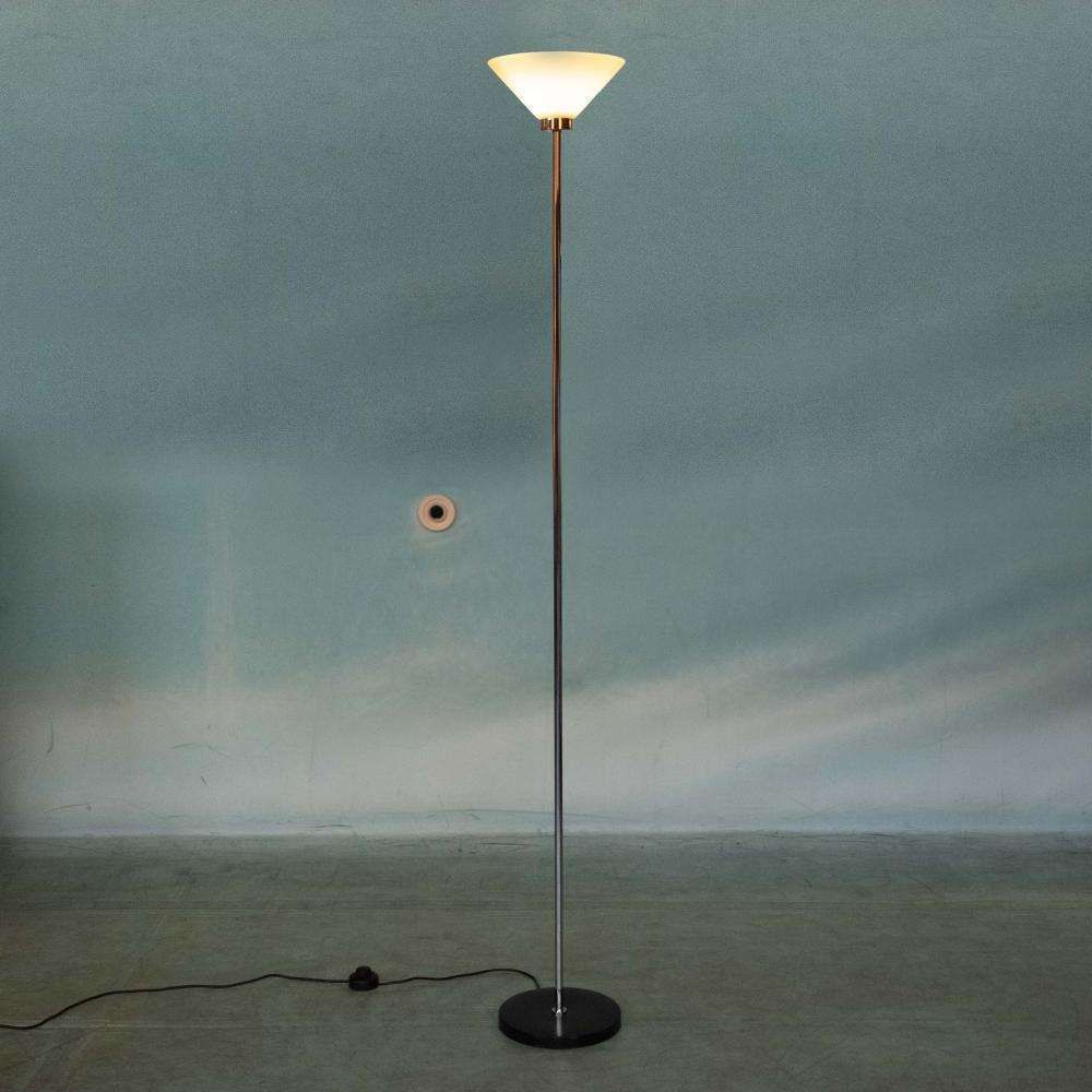 photo for sale Vintage Vloerlamp Met Matglazen Kap En Chroom, Minimalistische Uplighter