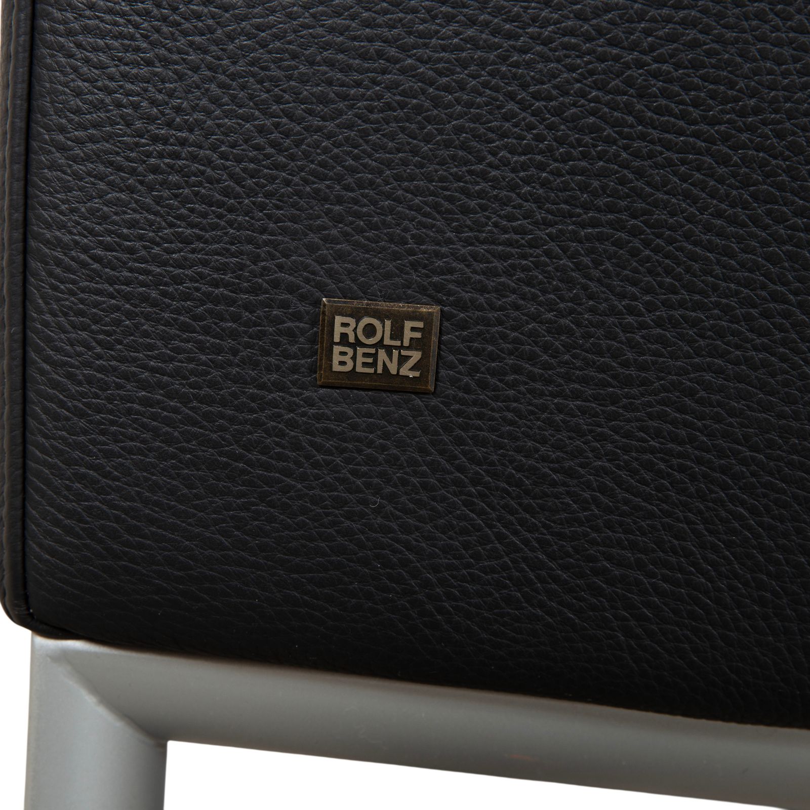 photo for sale Fauteuil Rolf Benz 1200 en cuir noir