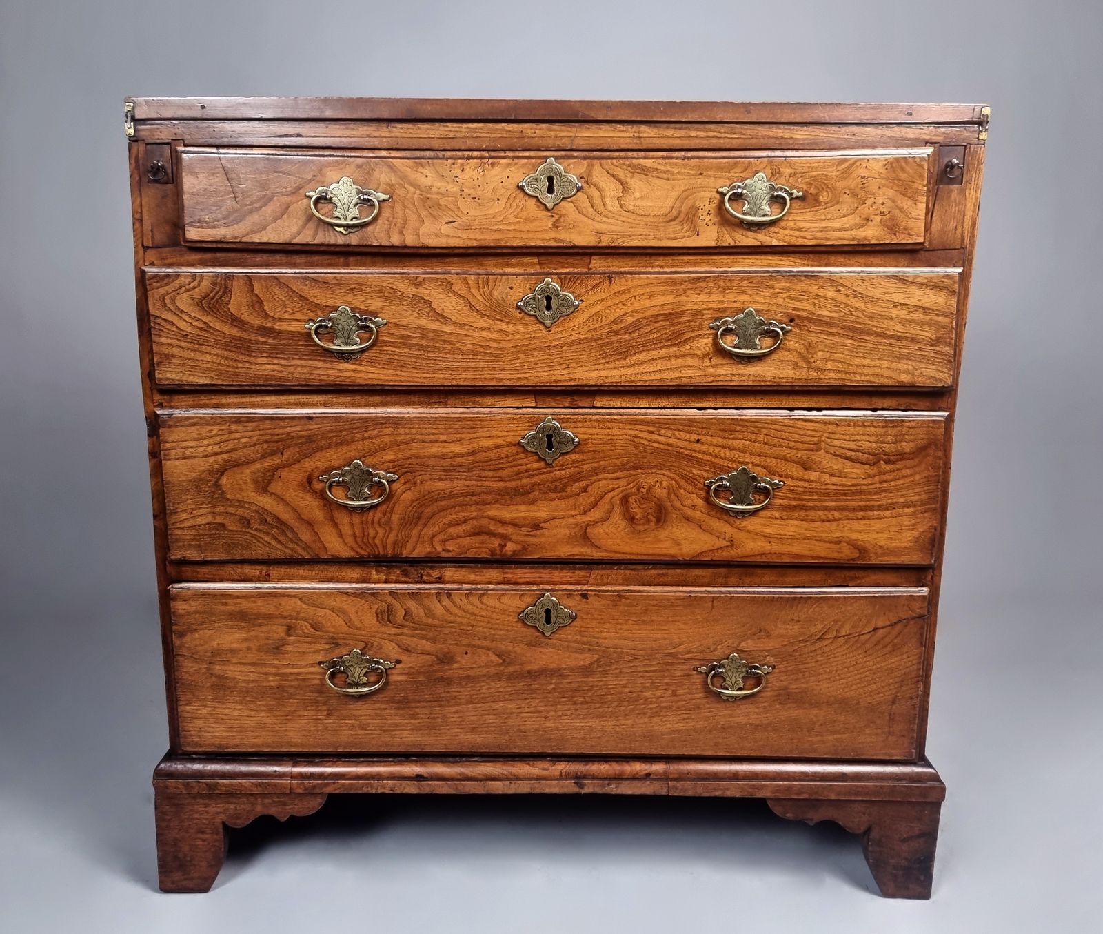 Small And Beautiful George II Elm Bachelors Chest C. 1740 photo 2250.0