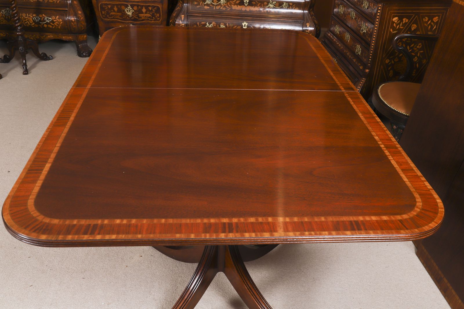 Vintage Dining Table By William Tillman & 10 Swagback Chairs 20th C photo buy