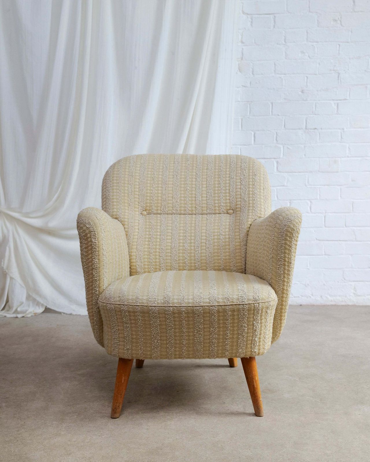 Mid Century Pale Yellow Armchair, Europe Mid 20th Century photo furniture