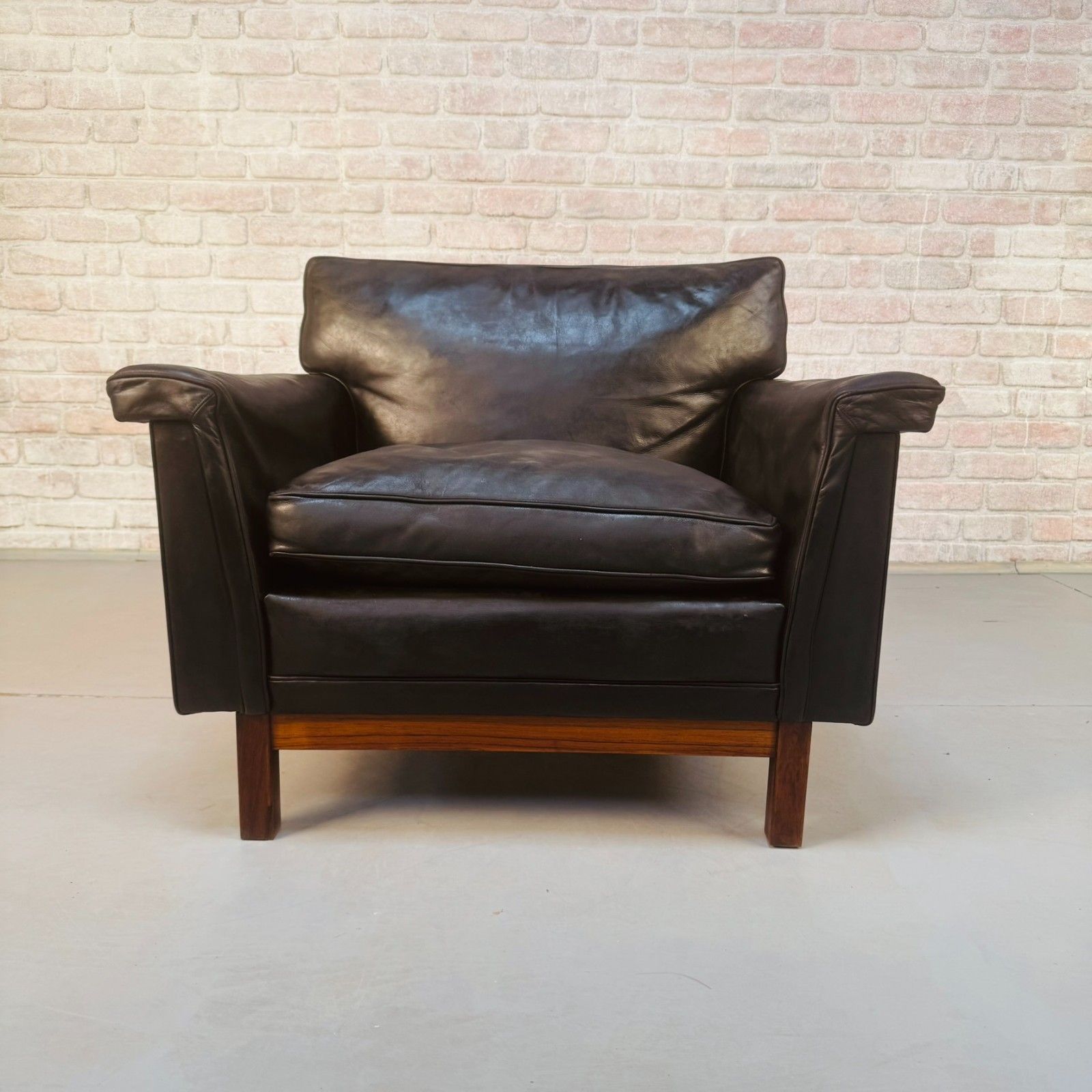 Vintage 1960s Swedish Black Leather Armchair – Rosewood Base