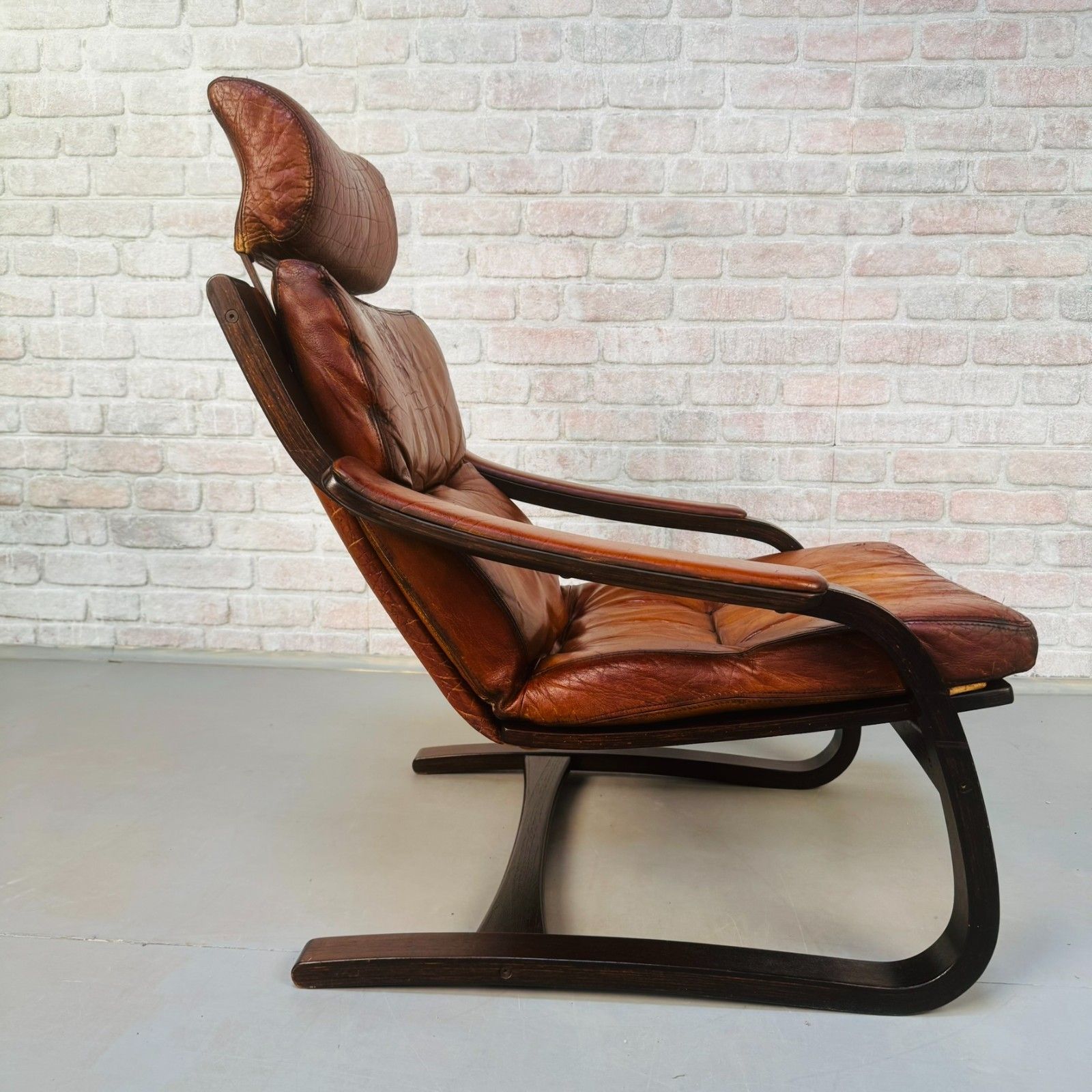 Vintage 1970s Skippers Møbler Danish Bentwood Cantilever Leather Armchair photo vintage