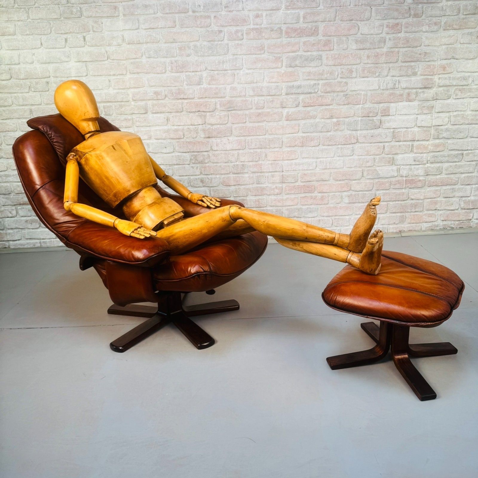 Vintage Danish Tan Leather Reclining Chair & Matching Footstool photo furniture