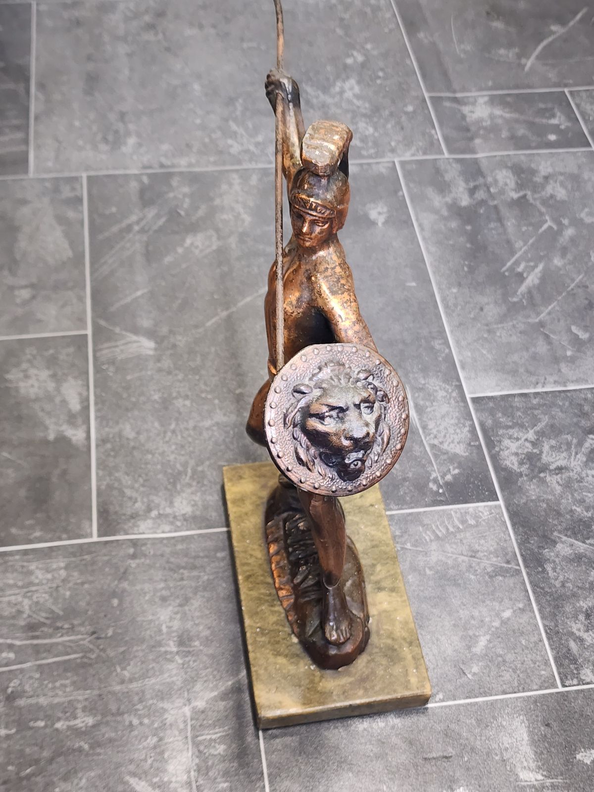 Art Leonidas Of Sparta Figure On A Marble Base photo