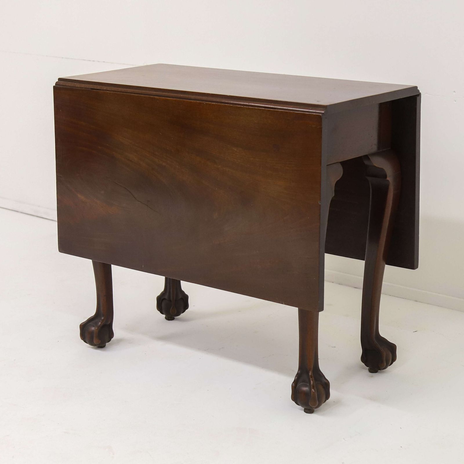 George II Mahogany Drop‑Leaf Dining Table   Cabriole Legs & Claw‑And‑Ball Feet 1727–1760 photo for sale