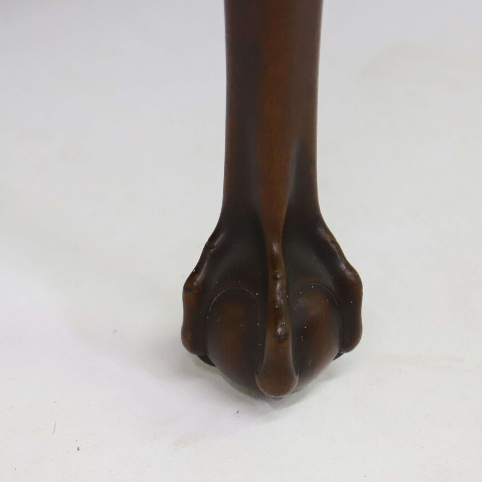 George II Mahogany Drop‑Leaf Dining Table   Cabriole Legs & Claw‑And‑Ball Feet 1727–1760 photo vinterior