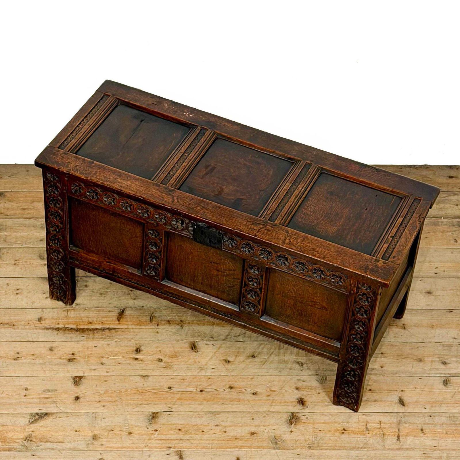 Antique 18th Century Carved Oak Coffer | Antique Coffer | Antique Furniture | Antiques | Antique Storage photo vinterior