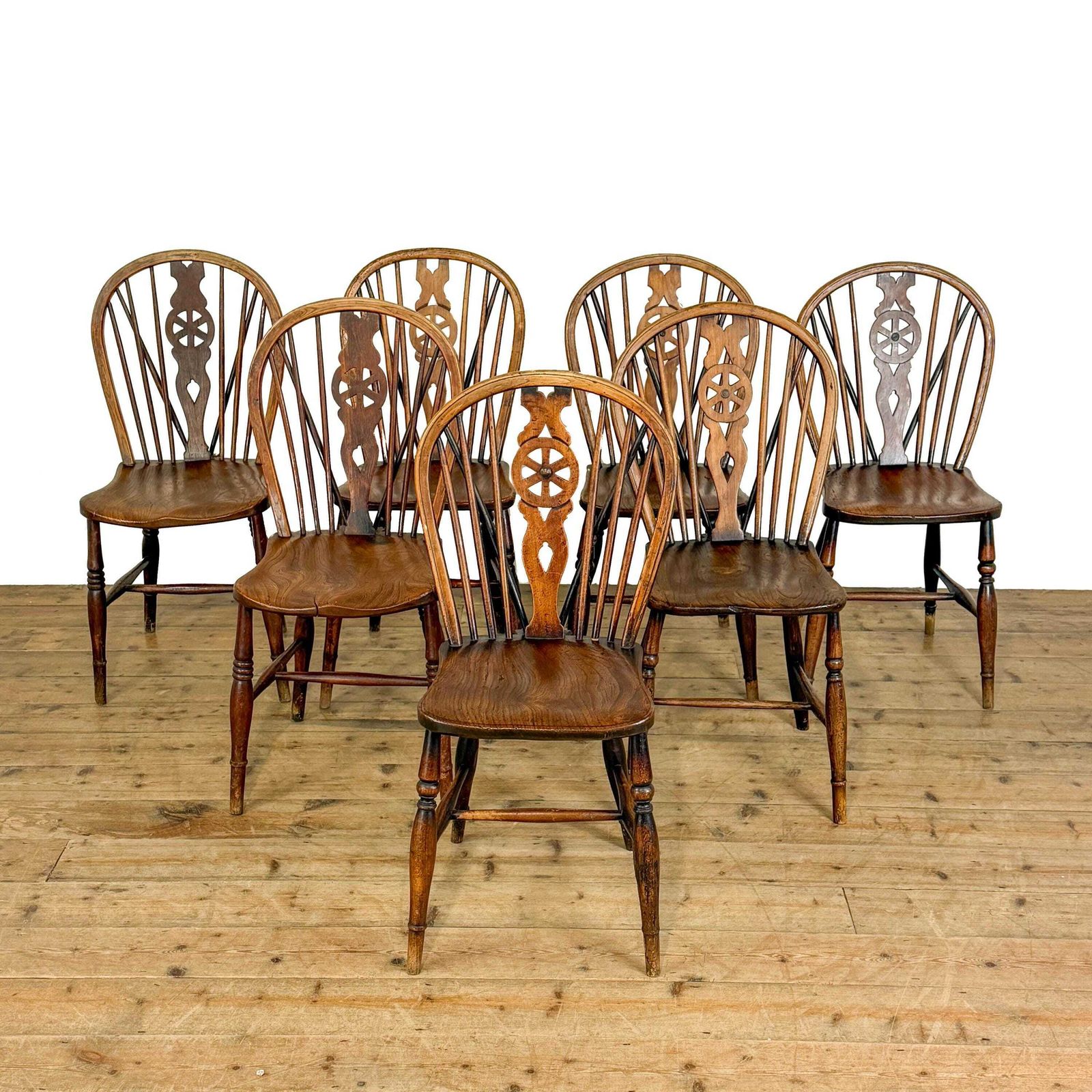Antique Set Of Seven Wheelback Kitchen Chairs | Kitchen Chairs | Dining Chairs | Oak Antiques | Farmhouse Seating