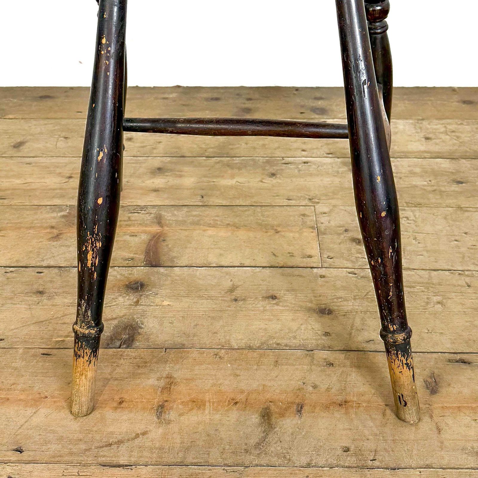 Antique Set Of Seven Wheelback Kitchen Chairs | Kitchen Chairs | Dining Chairs | Oak Antiques | Farmhouse Seating photo vinterior