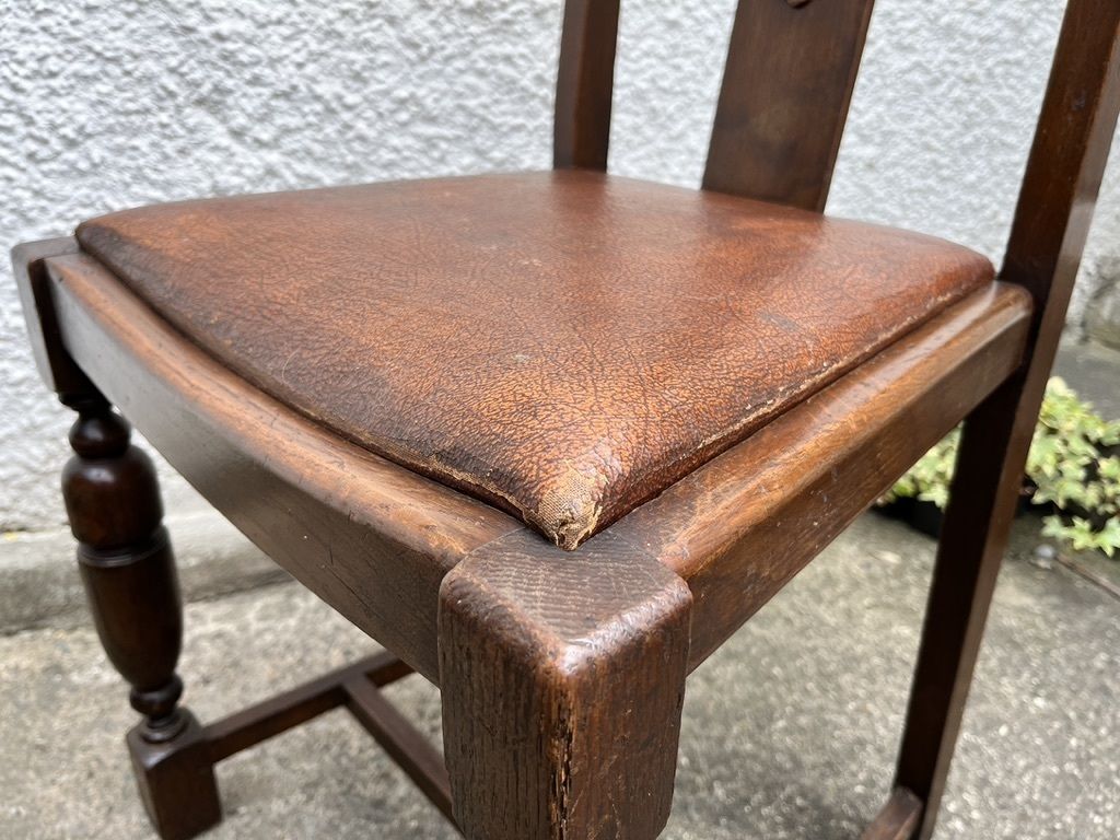 155.0 Pair Of Vintage Oak Dining Chairs Tudor Jacobean Farmhouse Carved Wooden Chairs photo