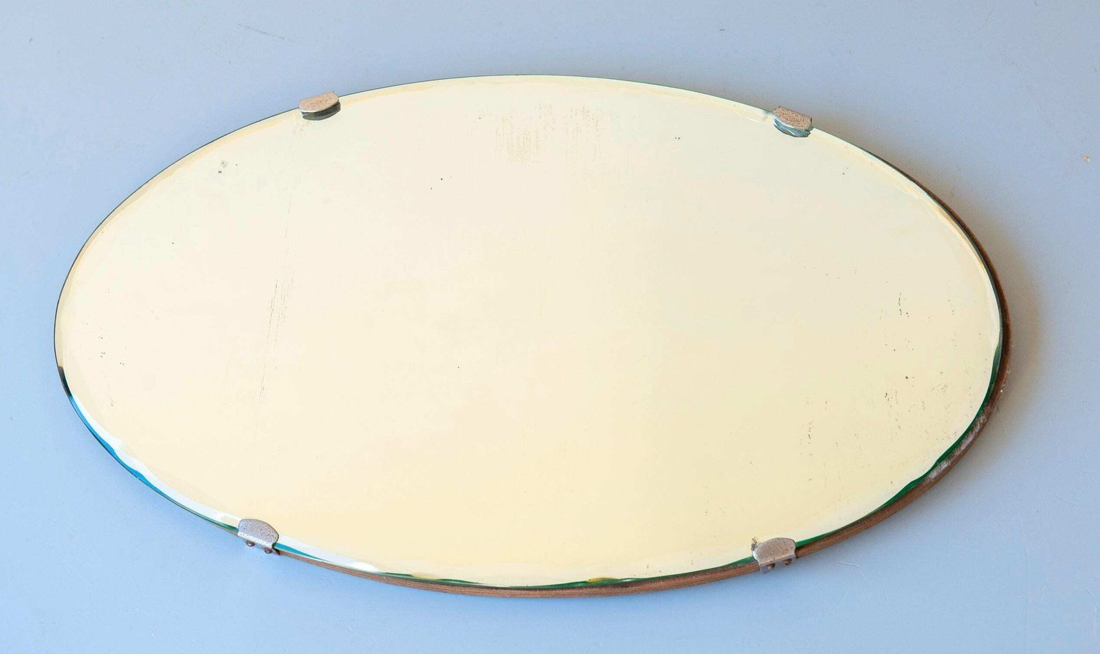 Vintage Ovale Spiegel Met Geslepen Rand | Frameloze Art Deco Spiegel | Geslepen Glas photo vinterior
