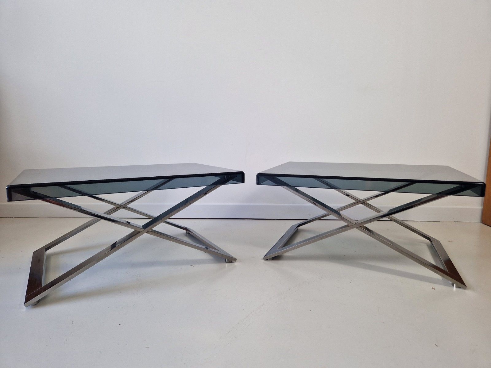 photo vinterior 1970s Pair Of Poltrona Frau Aster X Side Tables – Jean Marie Massaud