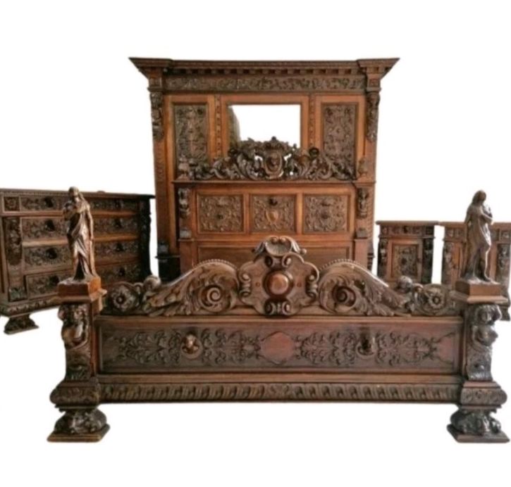 Antique Renaissance Bedroom Set King Size Bed Carved Walnut Italian Gothic Style photo vintage