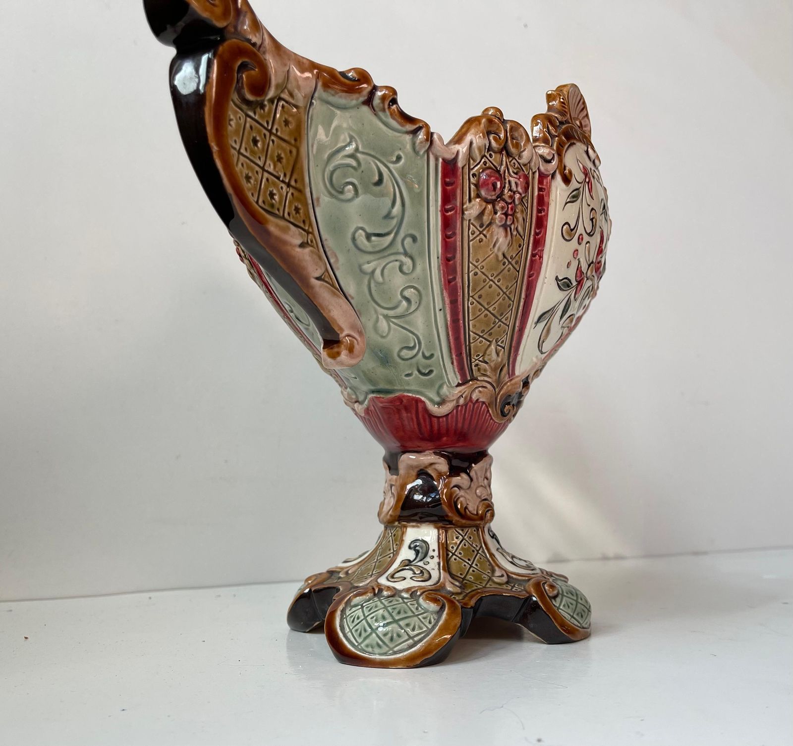 19th Century Majolica Jardiniere By Wilhelm Schiller & Son, Bohemia, Circa 1890 photo vintage