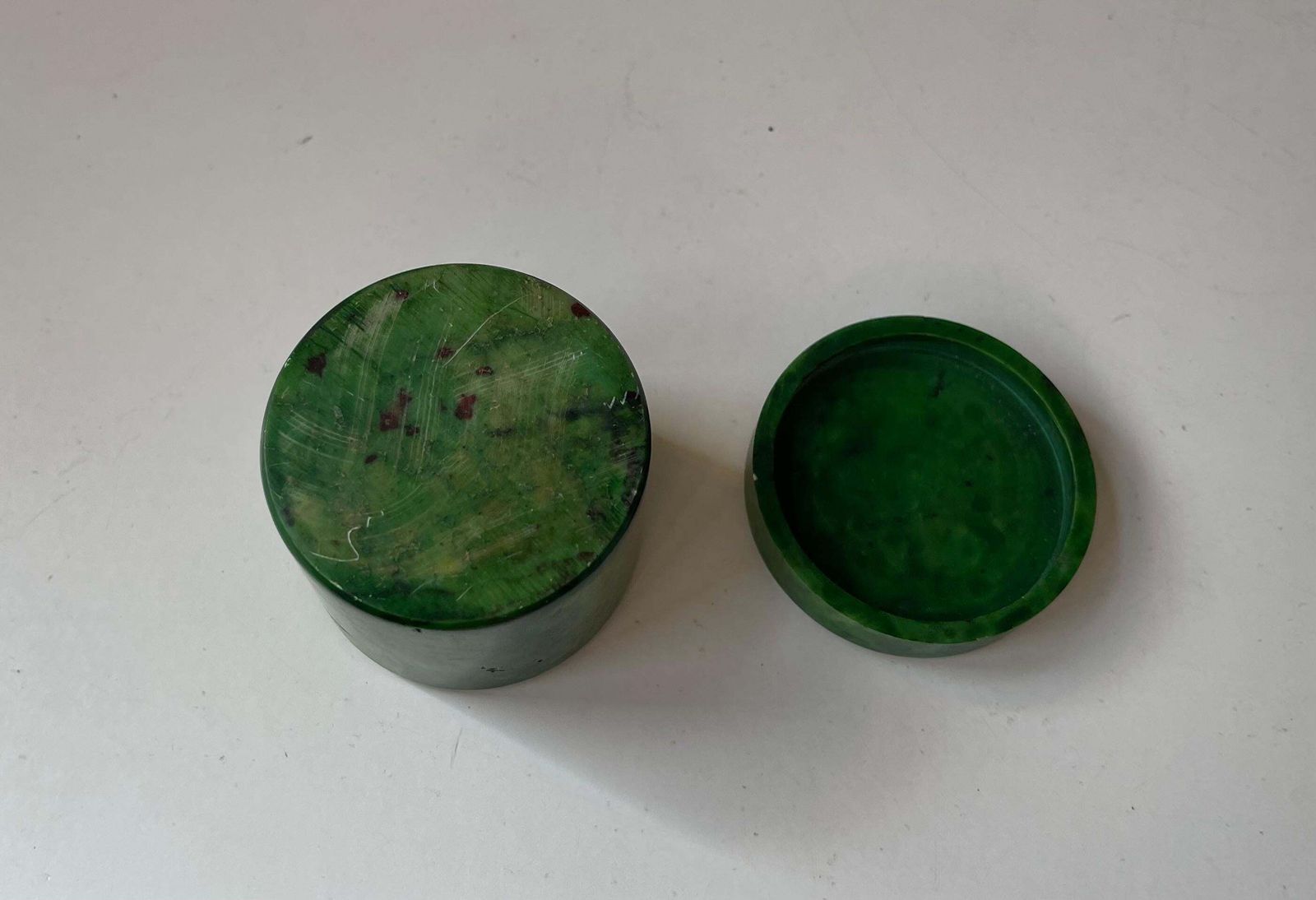 photo furniture Small Italian Art Deco Style Trinket Jar In Green Marble, 1940s