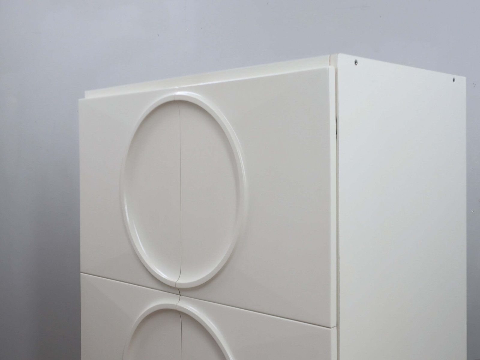 Armoire Space Age F.lli Proserpio laquée blanc, Italie, années 1960 photo buy