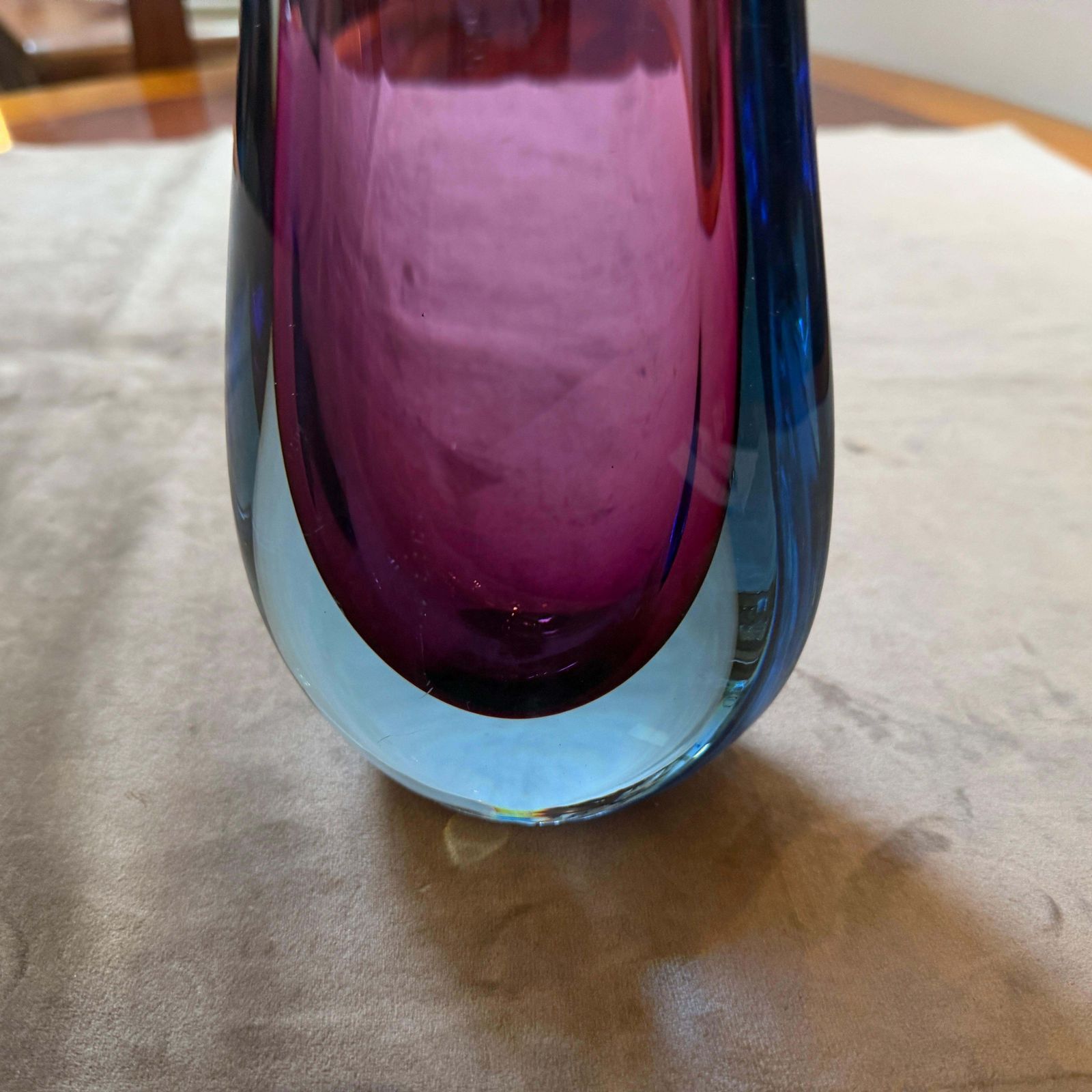 photo vinterior A 1970s Modern Purple And Blue Sommerso Murano Glass Vase By Flavio Poli