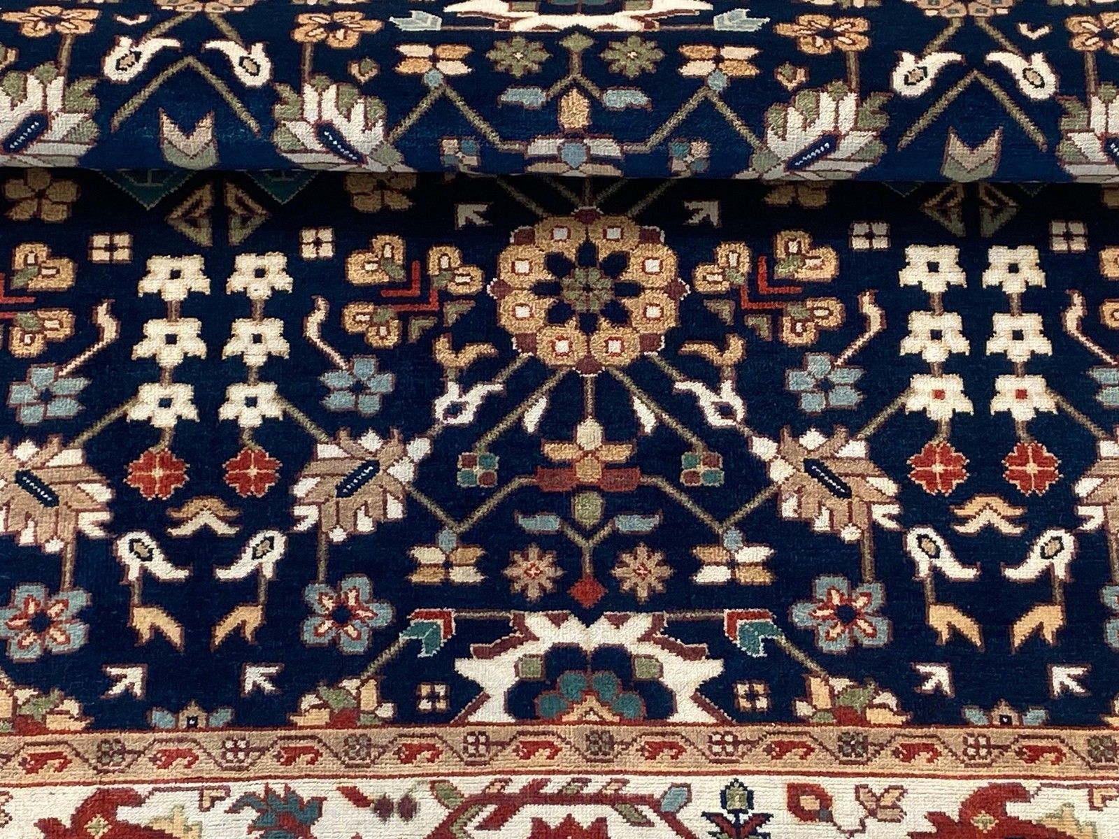 Tapis en laine contemporain fait main 8 x 10 ft, à motifs floraux bleu marine photo vintage