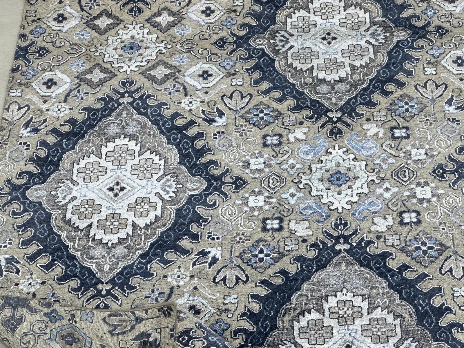 Tapis en laine noué à la main 8x10 ft, bleu marine et taupe, motif floral photo buy