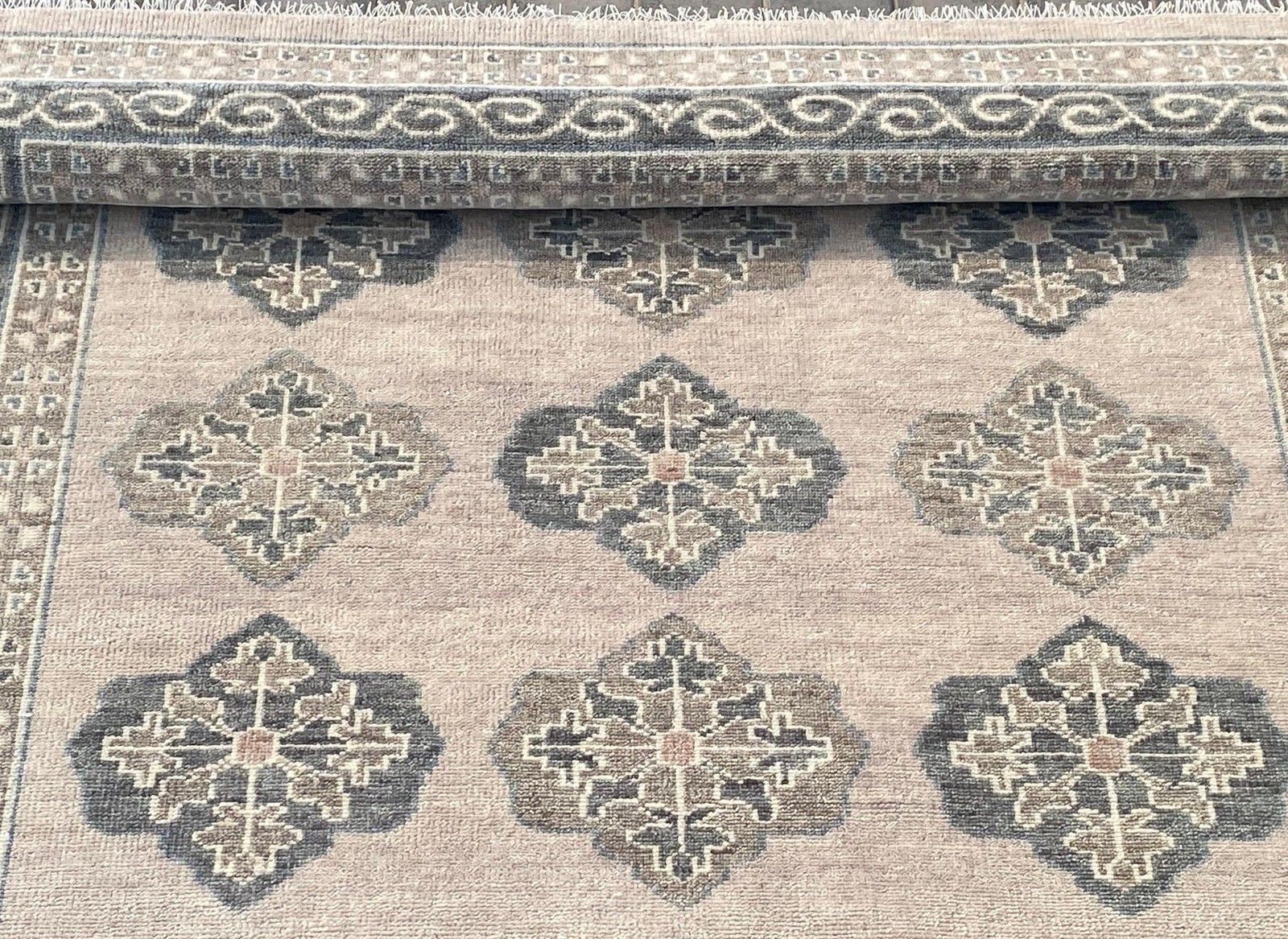 Tapis Oushak en laine fait main 245 x 305 cm, motif géométrique photo vinterior