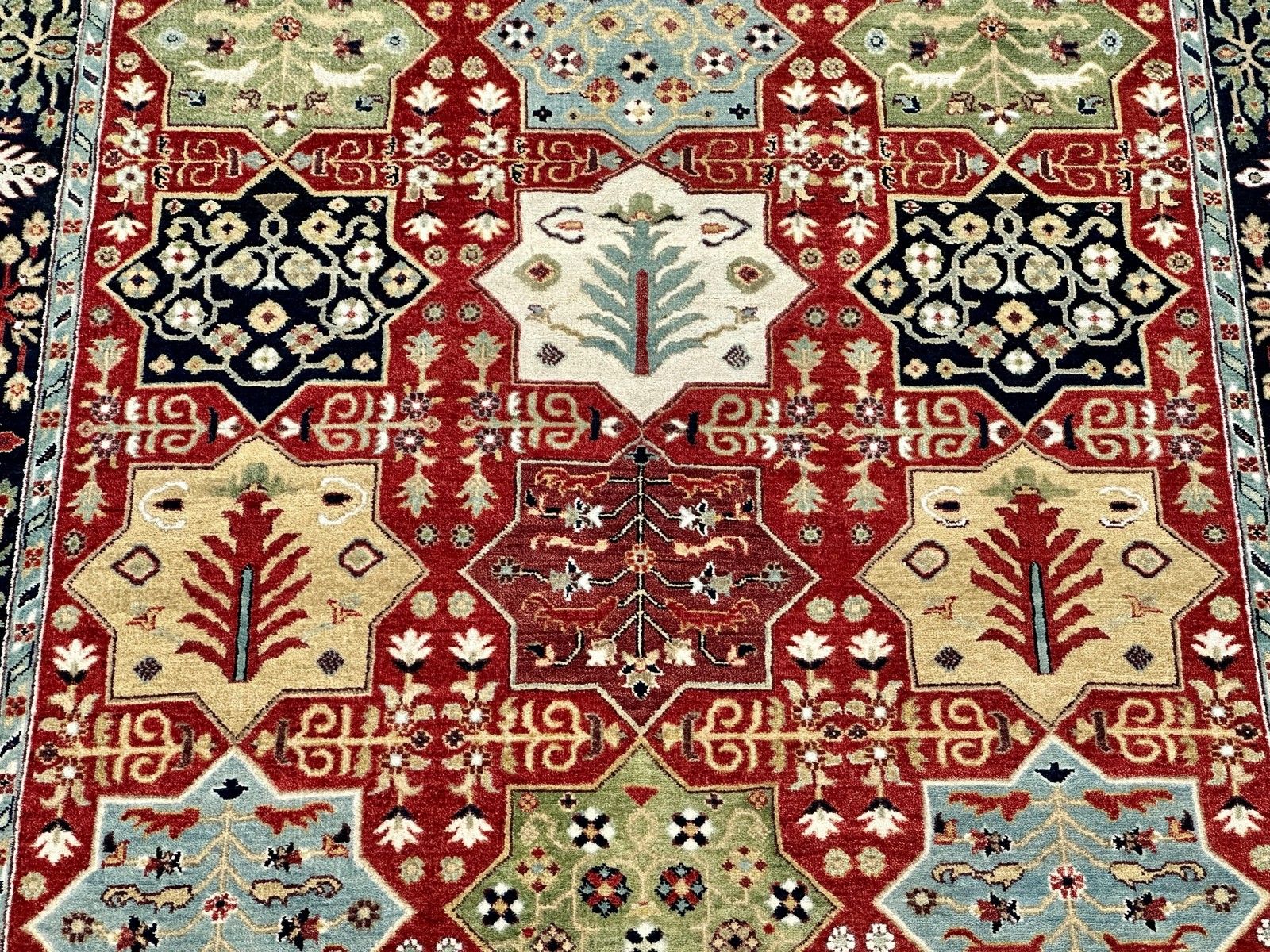 Handgeknoopt wollen vloerkleed 6x9 ft, rood geometrisch botanisch tapijt voor de woonkamer photo vintage