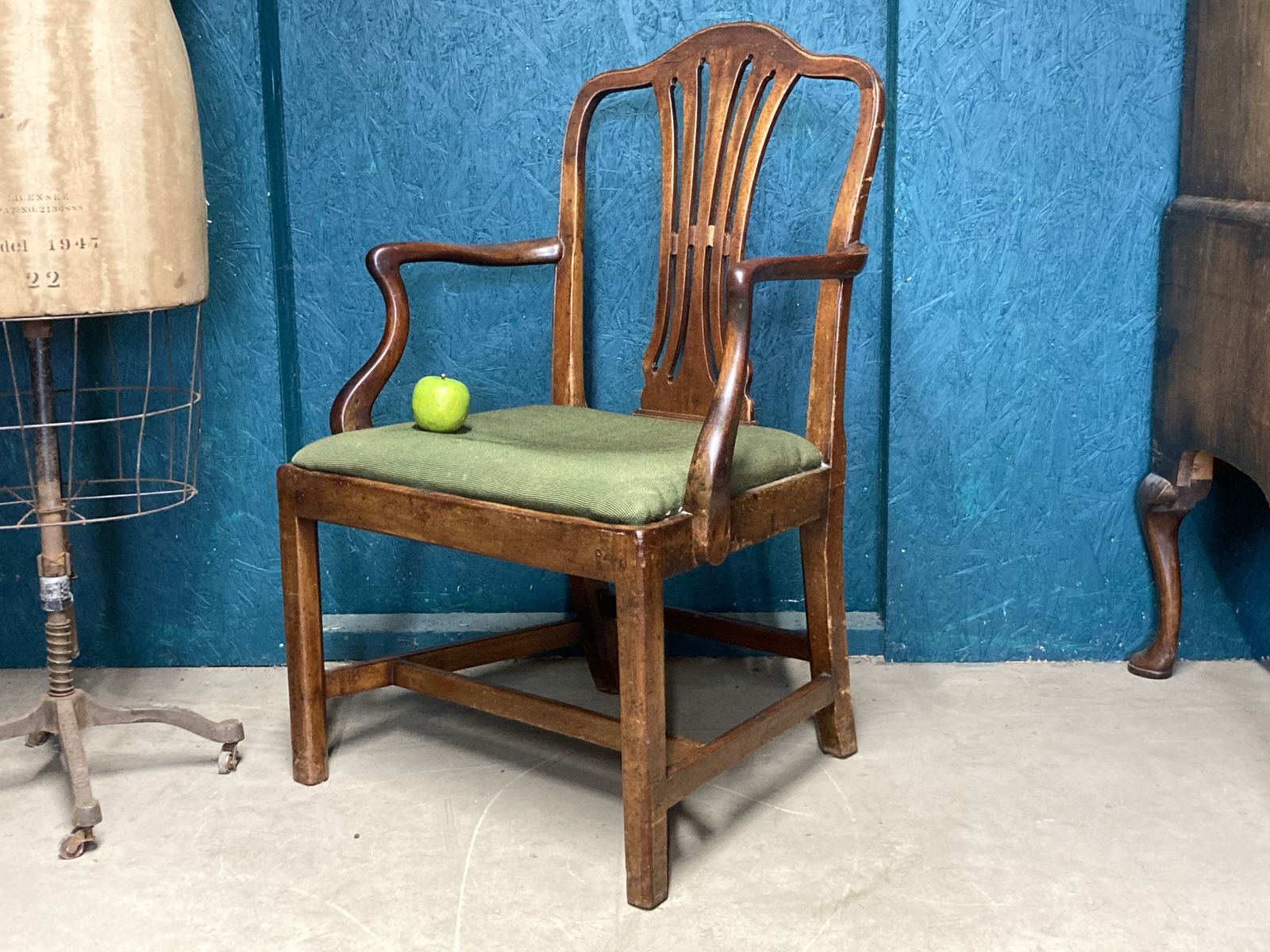 A Good Sound Antique Country House Elbow Chair photo furniture