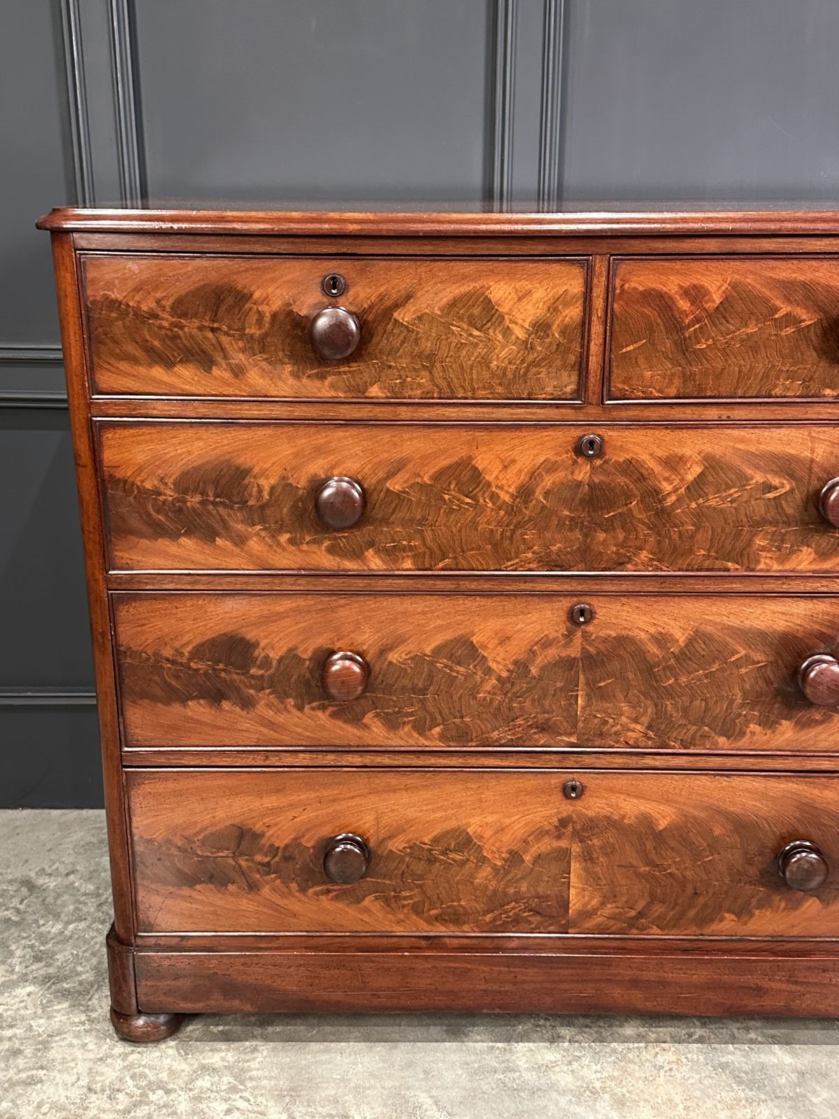 Victorian Mahogany Chest Of Drawers photo vinterior
