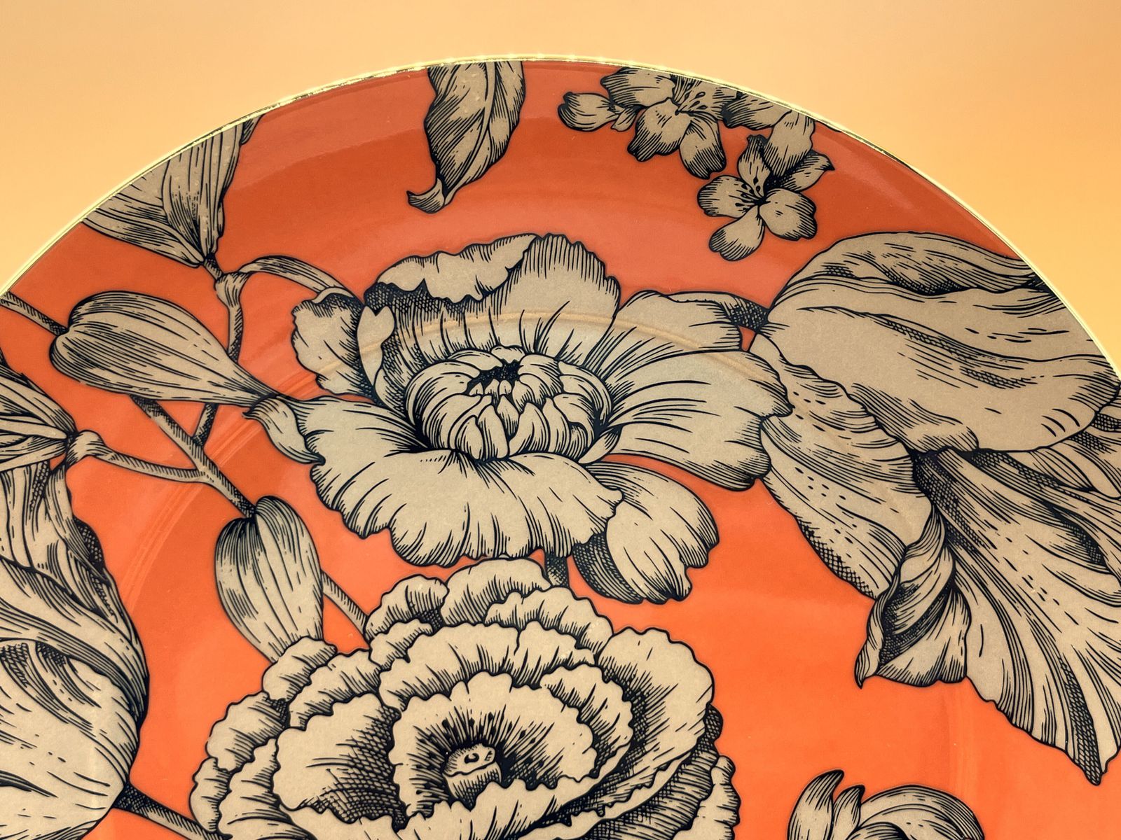 Wedgwood Pottery Vibrance Orange Tea Cup, Saucer & Side Plate Trio Boxed. photo 95.0