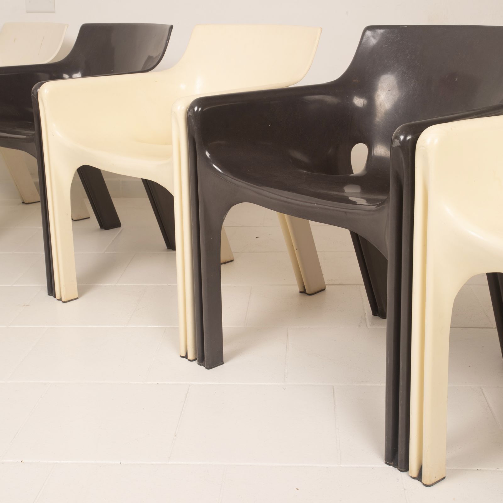 Set Of Six Gaudì Armchairs By Vico Magistretti For Artemide photo Furniture